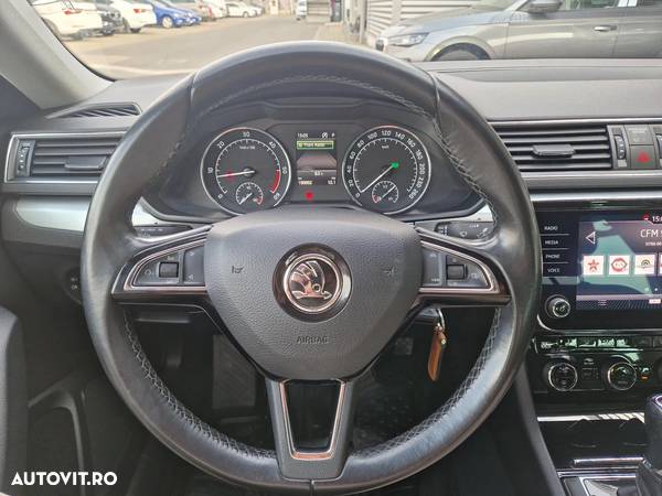 Skoda Superb 2.0 TDI DSG Ambition - 17