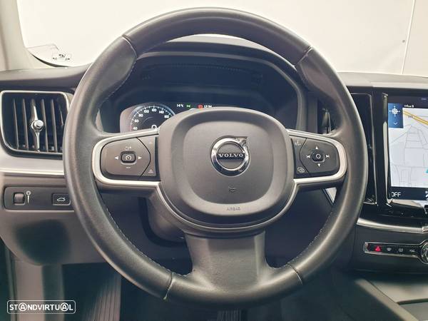 Volvo XC 60 2.0 D4 Momentum Plus Geartronic - 19