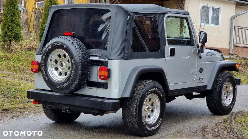 Jeep Wrangler - 21