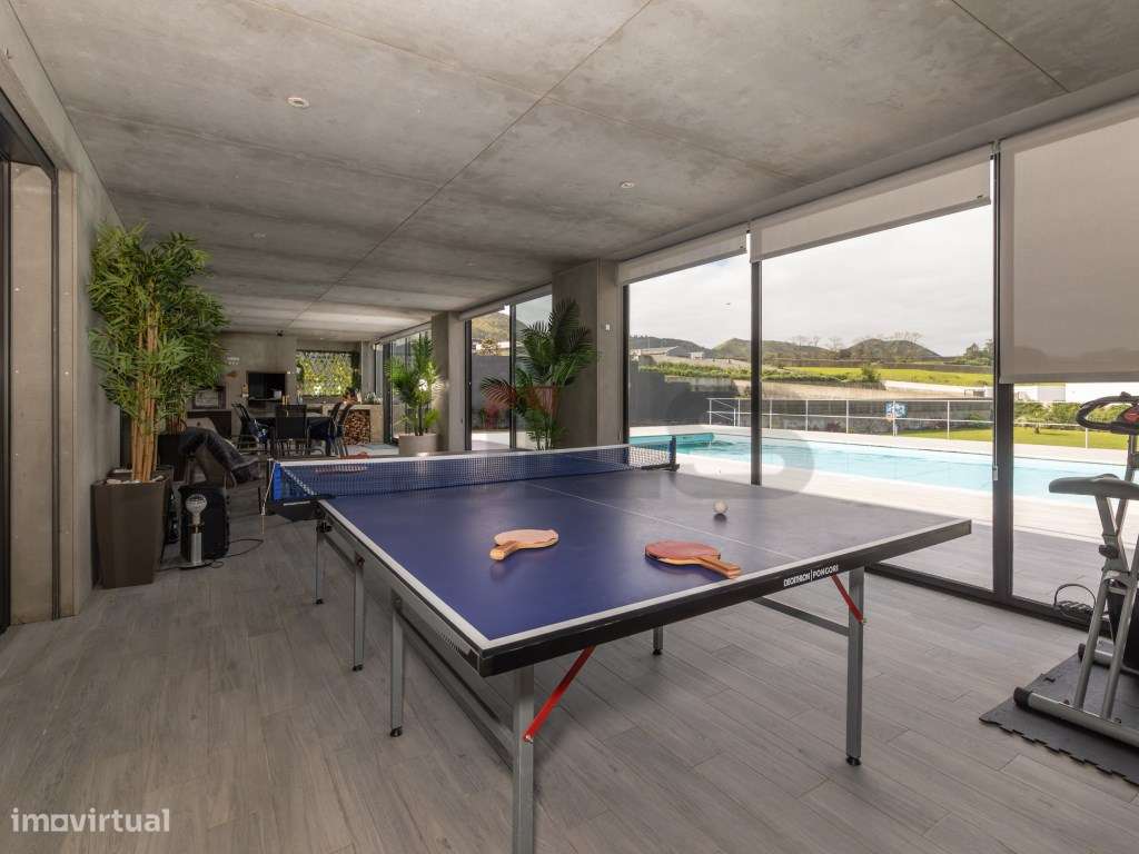 Refúgio Moderno com Vista e Design no Pico da Pedra, Ilha de São Mi...-35