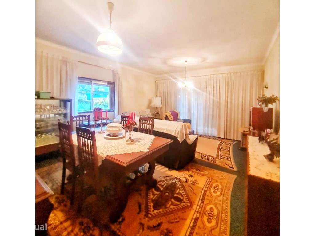 Moradia V4/T4 rés do chão e isolada em Guifões- Porto-9