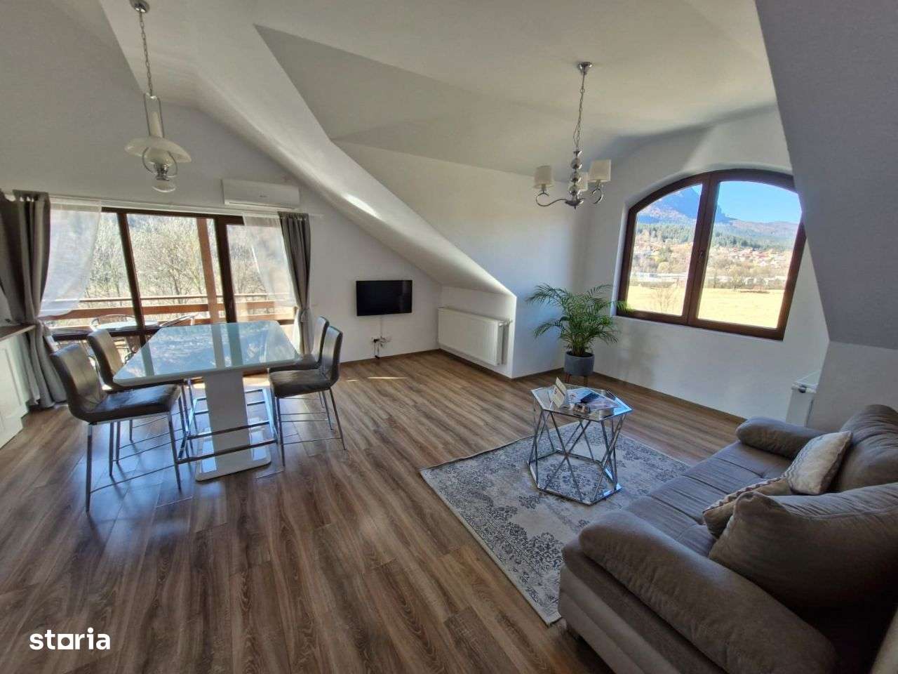 Apartament 2 camere de vanzare in Busteni - INVESTITIE GARANTATA - Imagine principală: 4/8