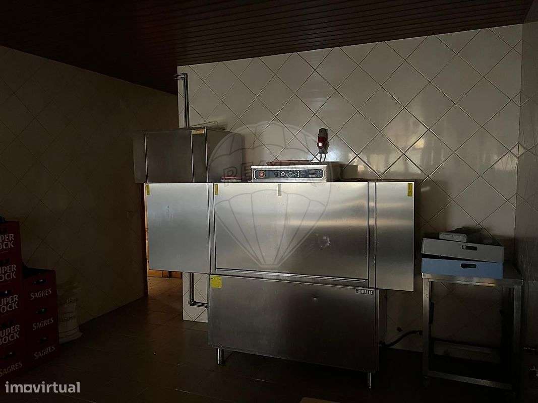 Moradia T4 para venda-8