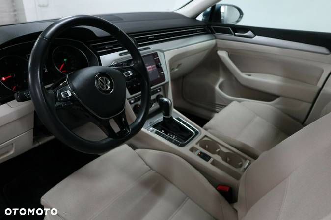 Volkswagen Passat 2.0 TDI BMT Comfortline DSG - 8