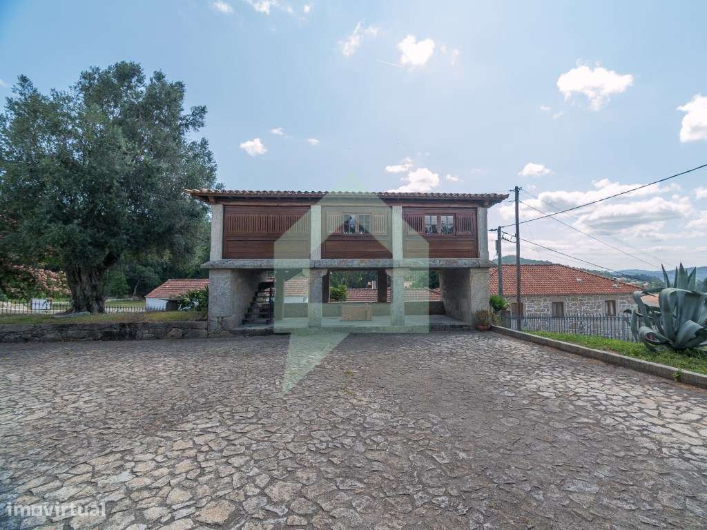 Moradia de granito totalmente restaurada em Creixomil, Barcelos-5