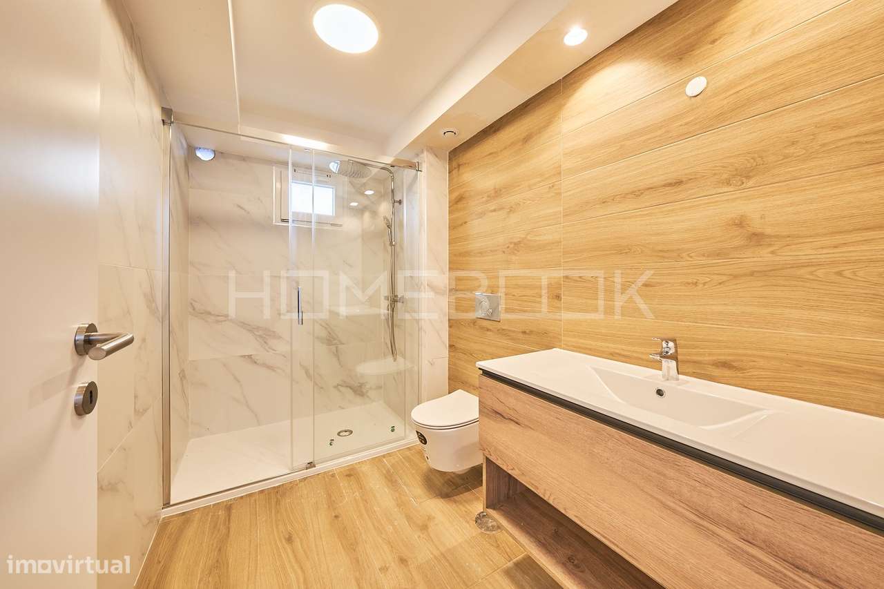 Moradia independente T4 com Piscina e garagem | Quintinhas, Charneca d-30