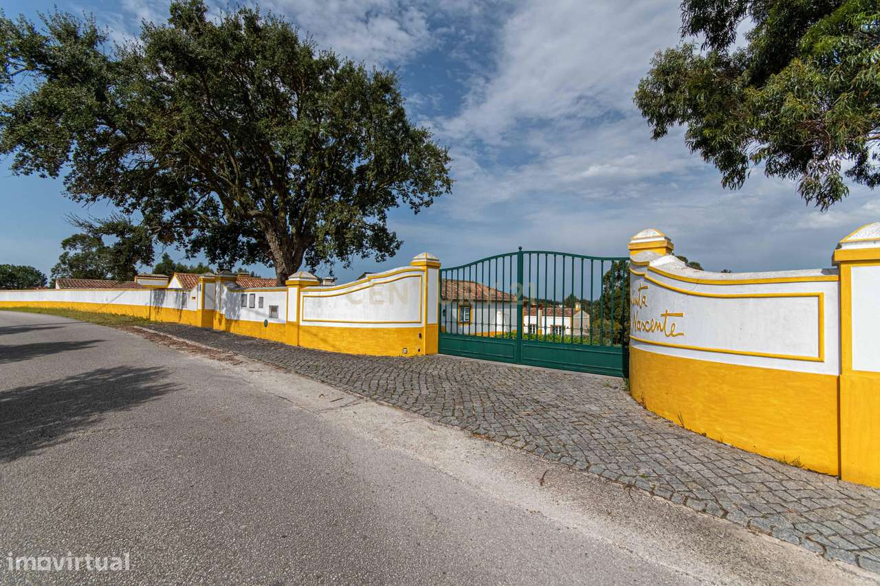 Luxuosa Moradia T6 + 2 T1 com Vista Panorâmica em Azambuja - Grande imagem: 5/60