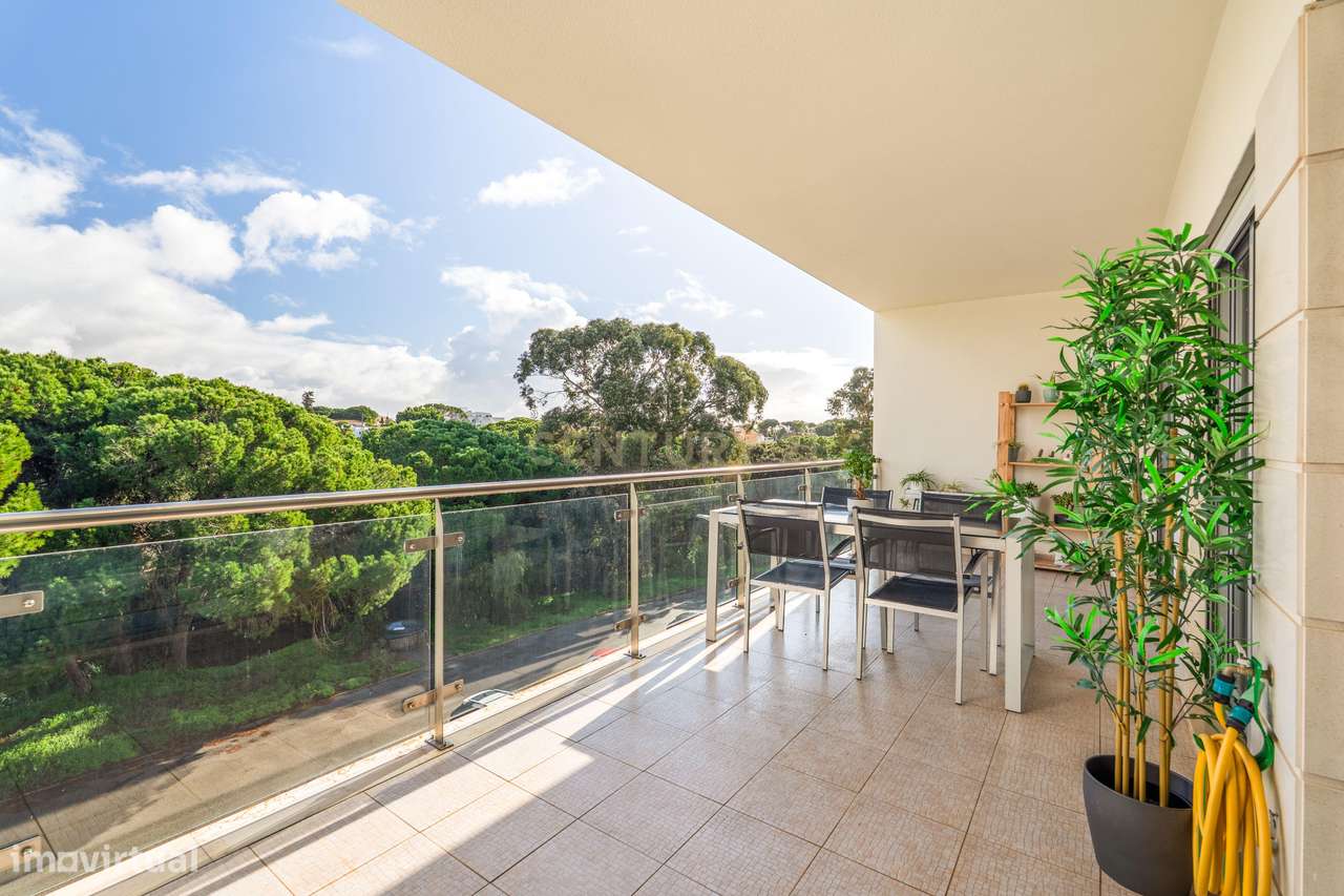 Excelente apartamento T2 com varanda ampla, piscina e campo de ténis.-5