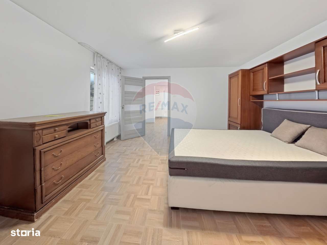 Casa cu teren de vanzare in Lespezi-6