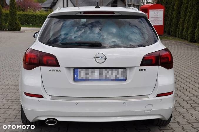 Opel Astra 2.0 CDTI DPF Cosmo - 12