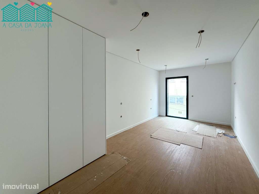 Apartamento T2 Duplex com Garagem Fechada em Esgueira - Grande imagem: 4/10