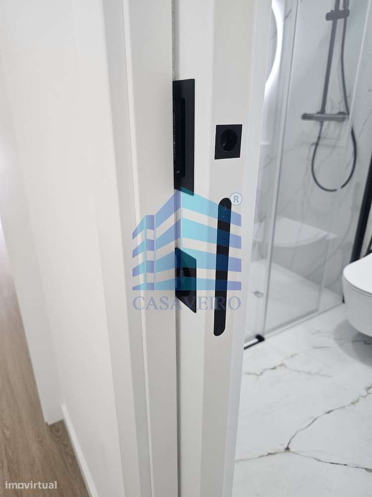 Apartamento T3 com 2 Lugares de Garagem São Bernardo-19