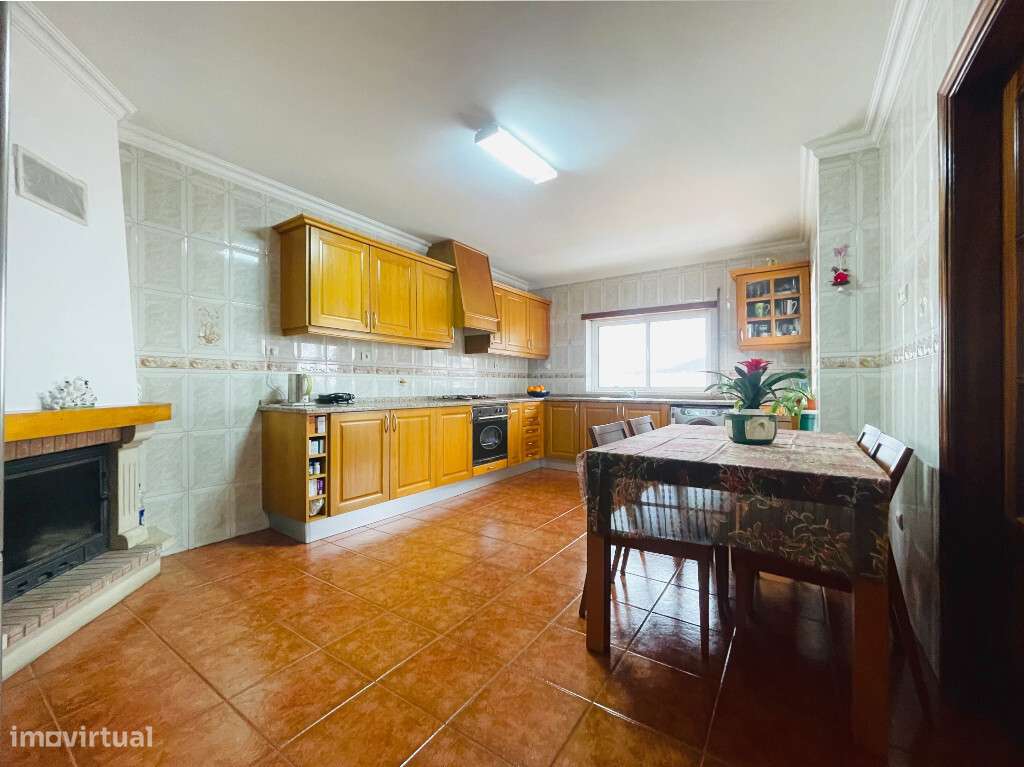 Apartamento T3 com sotão em zona da Lousã - Grande imagem: 4/19