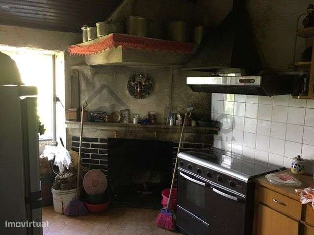 Casa com Terreno em Vilarinho de Cotas, Douro-7