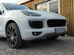 Porsche Cayenne Platinum Edition - 18