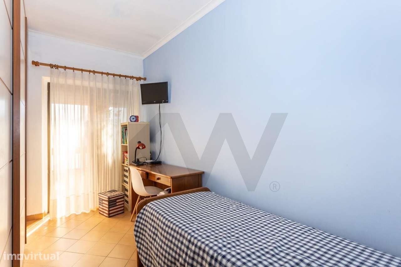 Apartamento T2 nos Foros da Amora - Grande imagem: 5/26