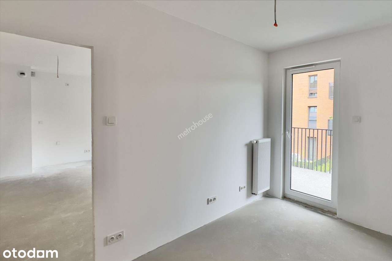 4 pokoje w Aroma Park, cisza zieleń, garaż z ładowarkami do EV komórka-2