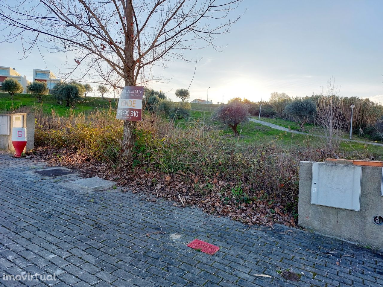 Lotes de Terreno para construção , localizados na Urbanização do Cerej