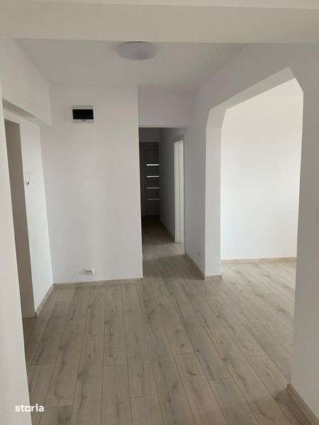 Vând Apartament 4 camere Pascani - Imagine principală: 5/8