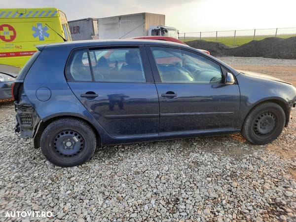 Dezmembrari/Dezmembrez Volkswagen Golf 5 - 2