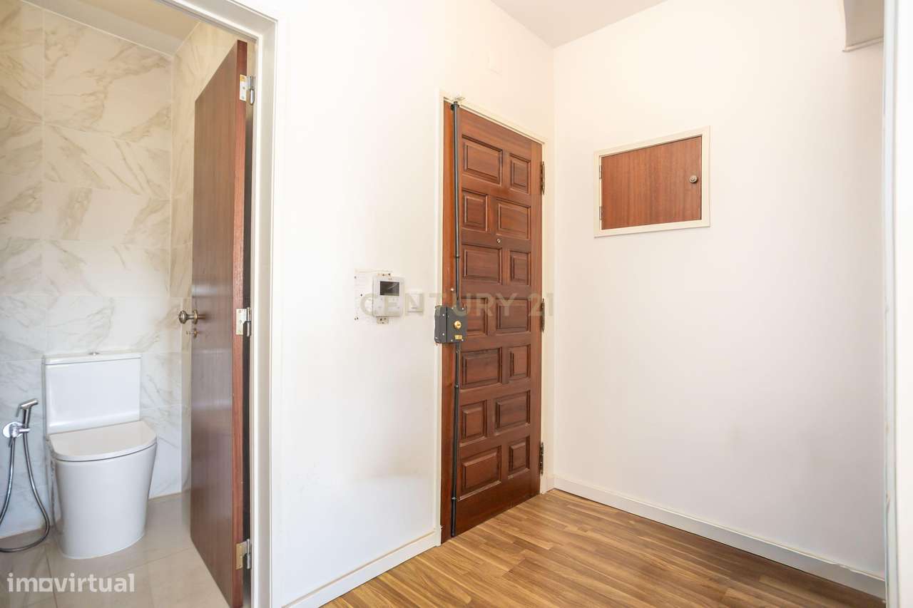 Apartamento T3 Remodelado em São Domingos de Benfica | 2 WC-21