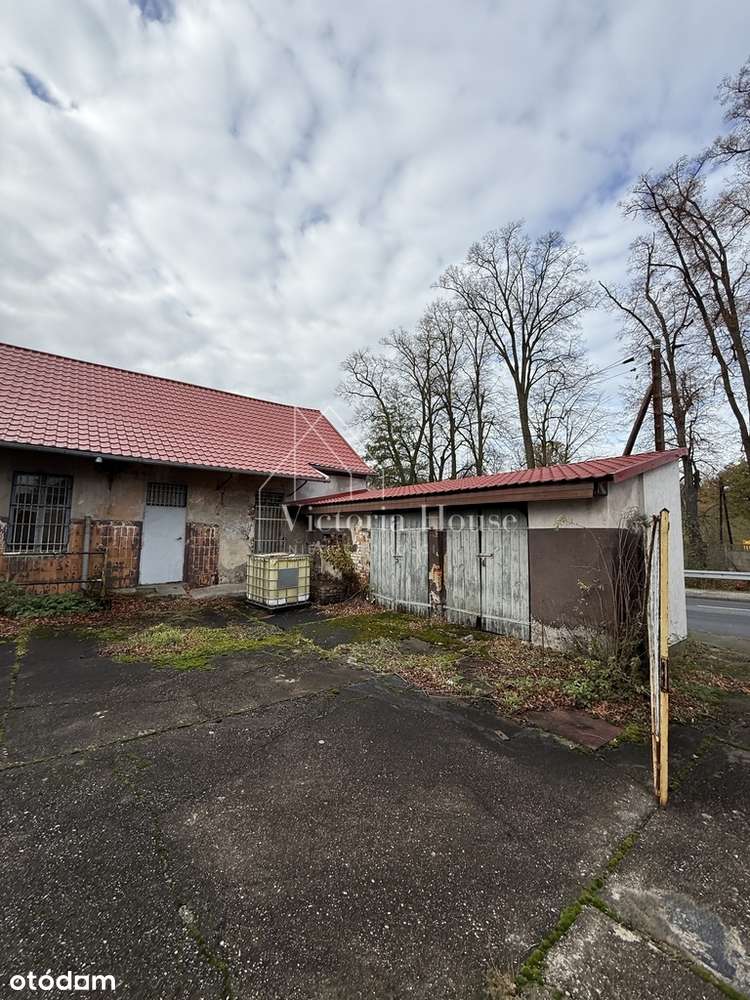 Teren usługowy z zabudowaniami.-5