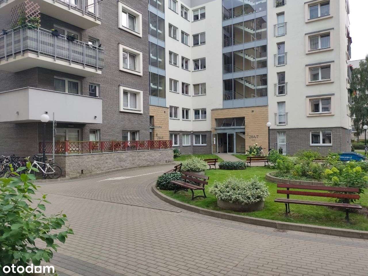 Kawalerka na zamkniętym osiedlu na Piątkowie.