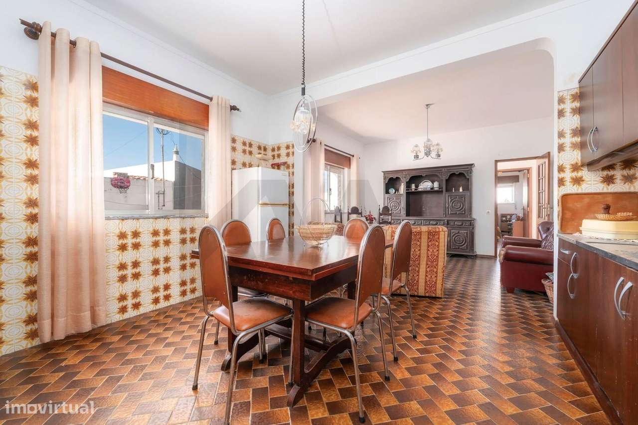 Moradia T4 com Terreno de 8480m2 em Bela Salema-21