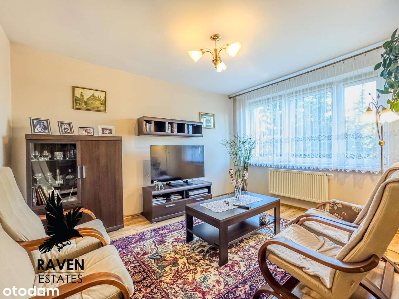 Przestronny dom z zabudową usługową-9