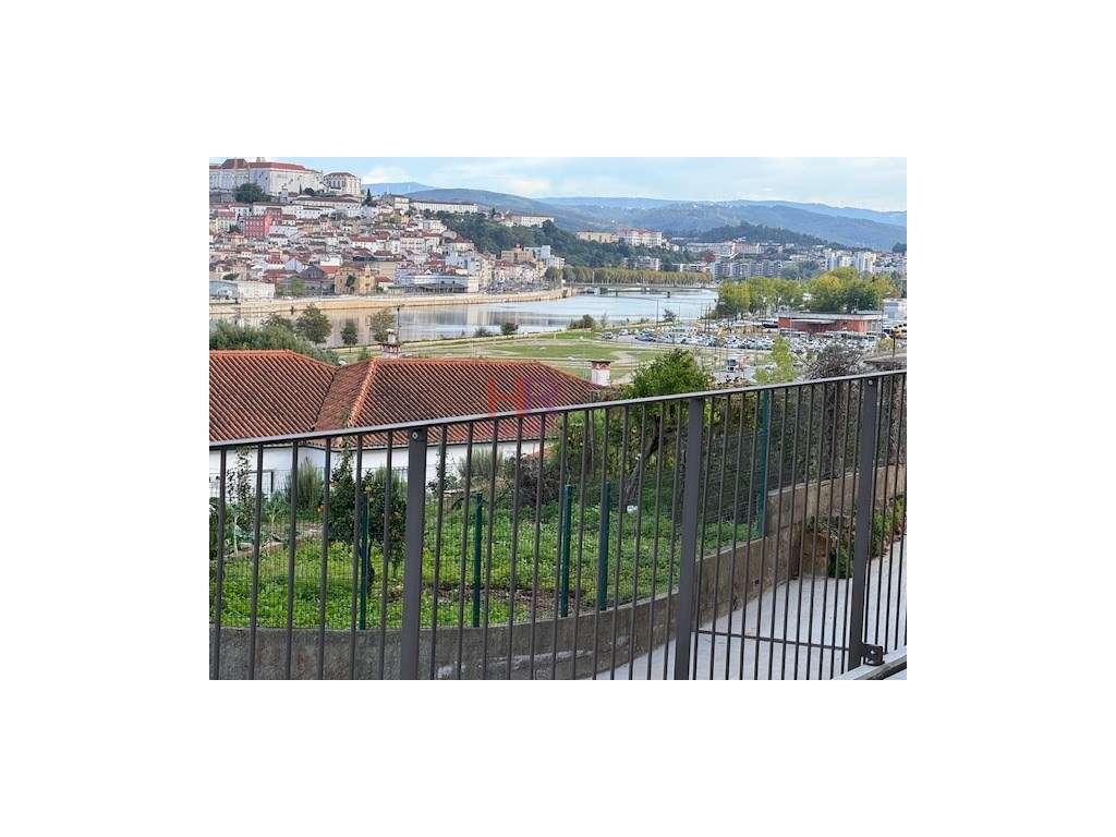 Coimbra arrenda-se T2 com aparcamento privativo e varanda com vista... - Grande imagem: 5/36