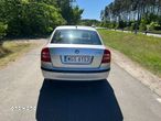 Skoda Octavia 1.6 Elegance - 4