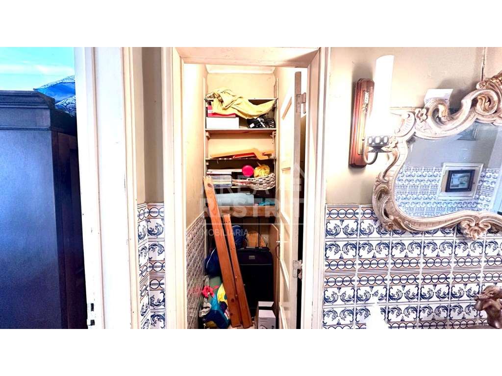 Apartamento T1 com Logradouro e Arrecadação/Garagem no Afonsoeiro -...-5