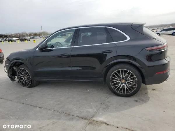 Porsche Cayenne - 4