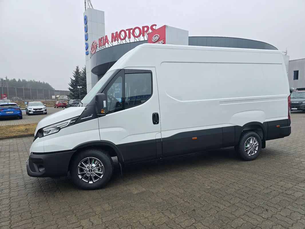 Iveco OKAZJA CENOWA 12m3 !!! 143.900 Netto - L3H2 - Pełne Światła LED - Silnik 3,0l !!!