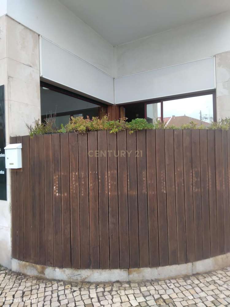 Trespasse de Espaço Comercial – Zona Emblemática da Costa da Caparica-34