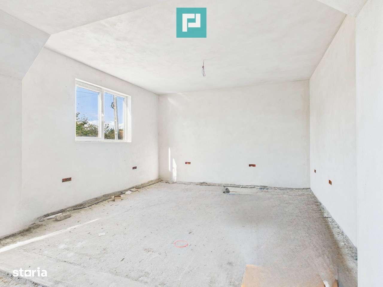 Casă cu panoramă spre dealurile Șiriei - Imagine principală: 3/17