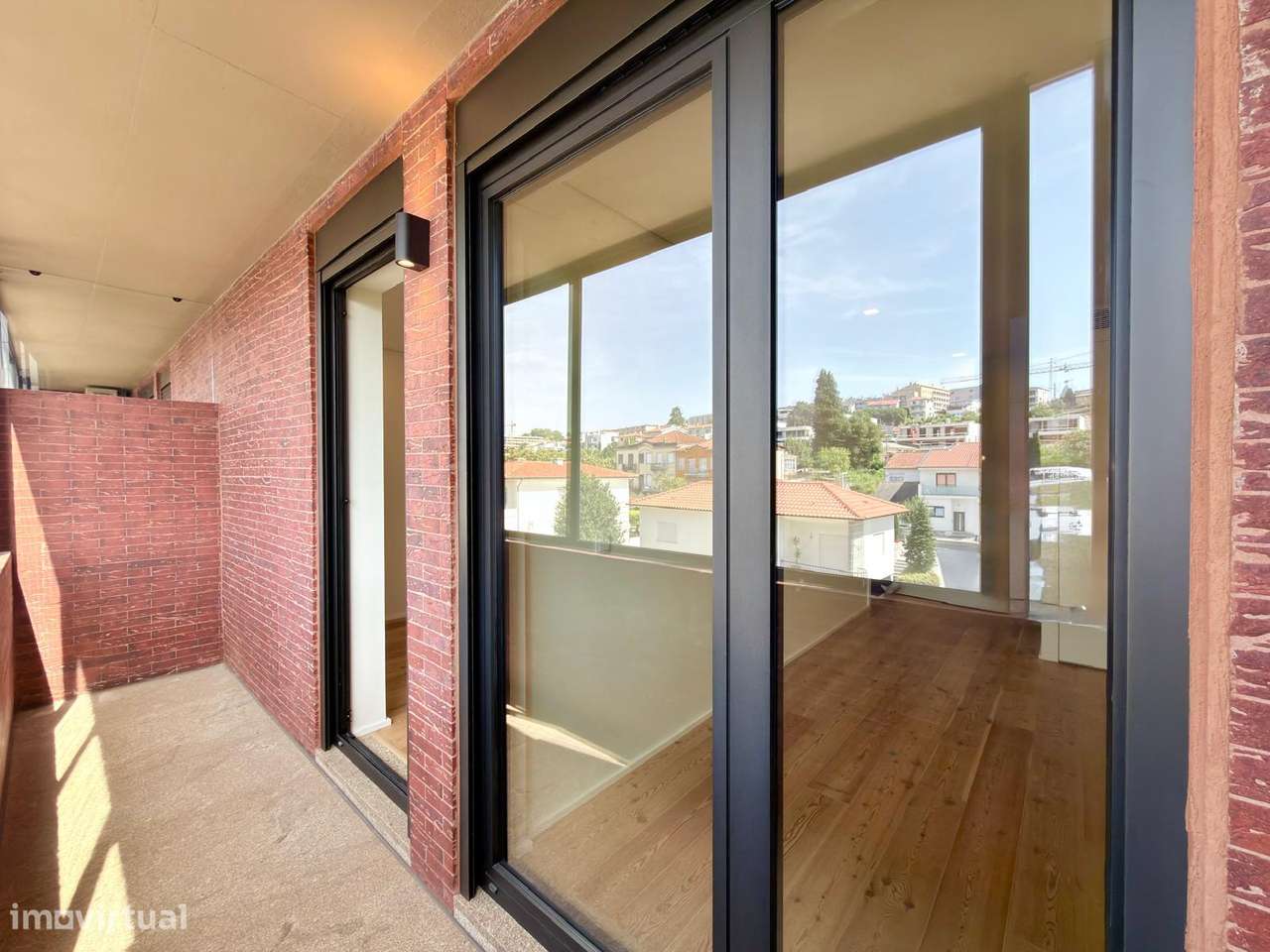 Penthouse T2 Nova com Terraço e Vista Panorâmica Desafogada-18