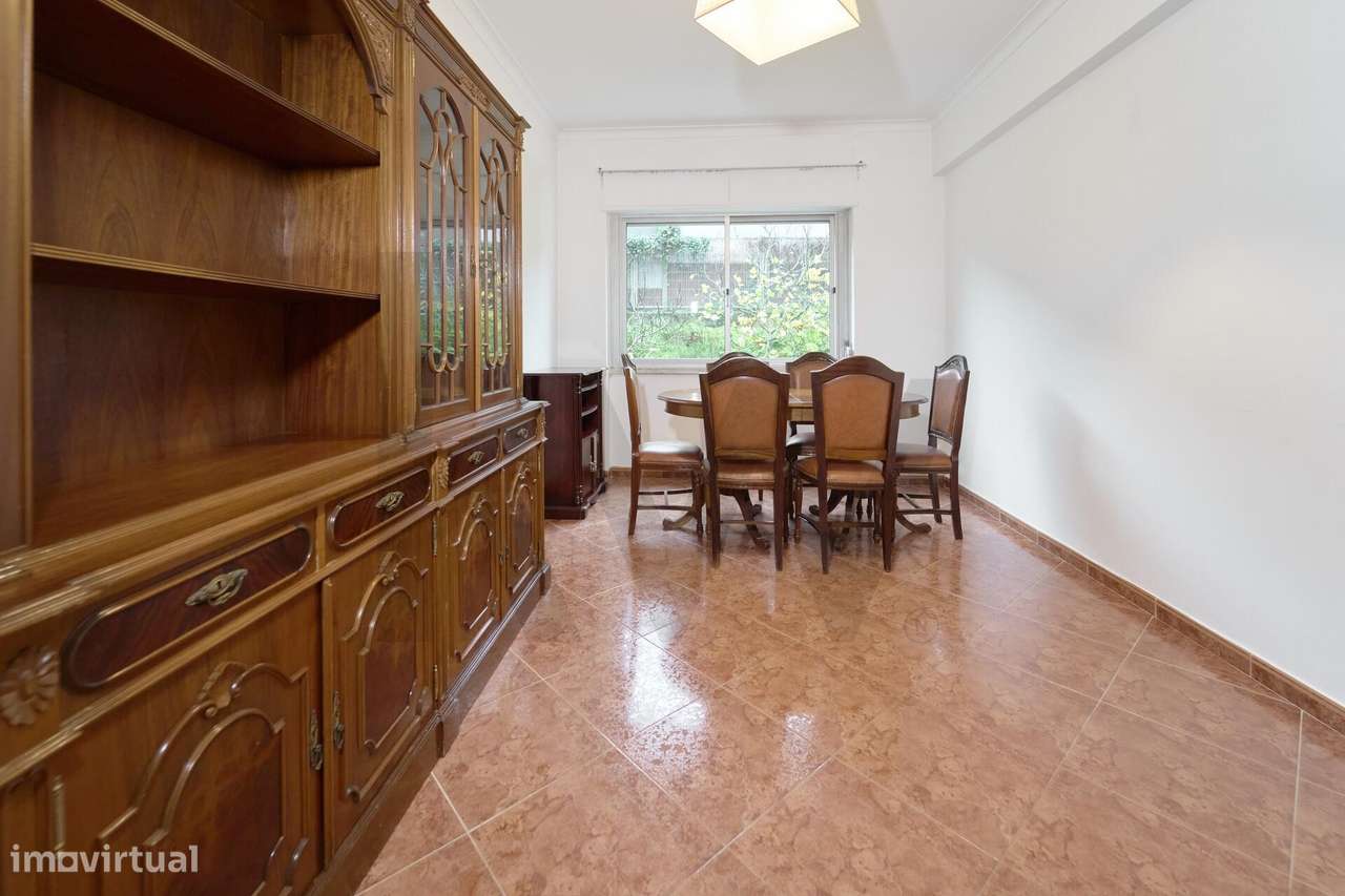 Arrendamento T2 Luminoso em Mem Martins - Grande imagem: 4/15