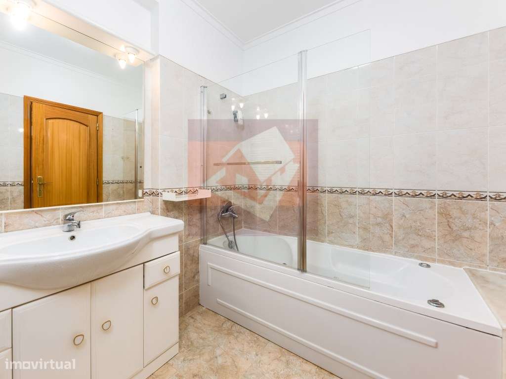 Apartamento T2 na Ramada com parqueamento-15