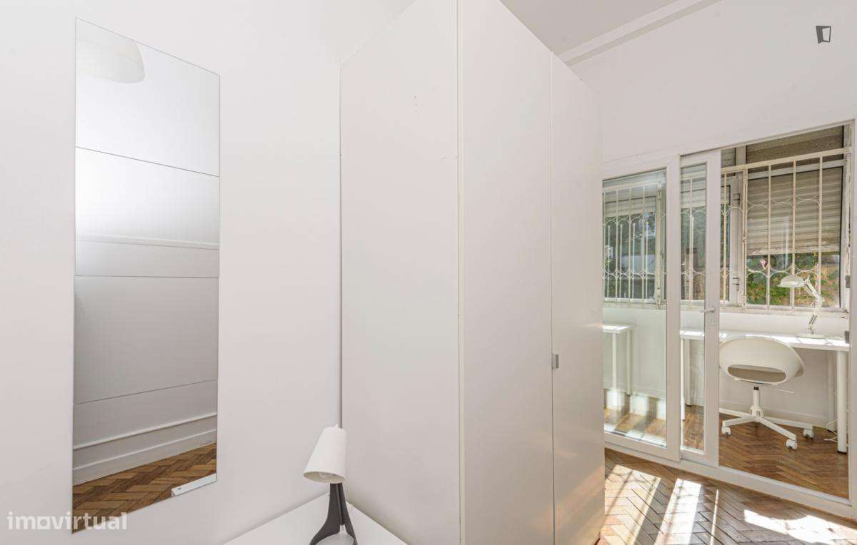 Quarto - localizado em Lapa Lisbon - Grande imagem: 4/7