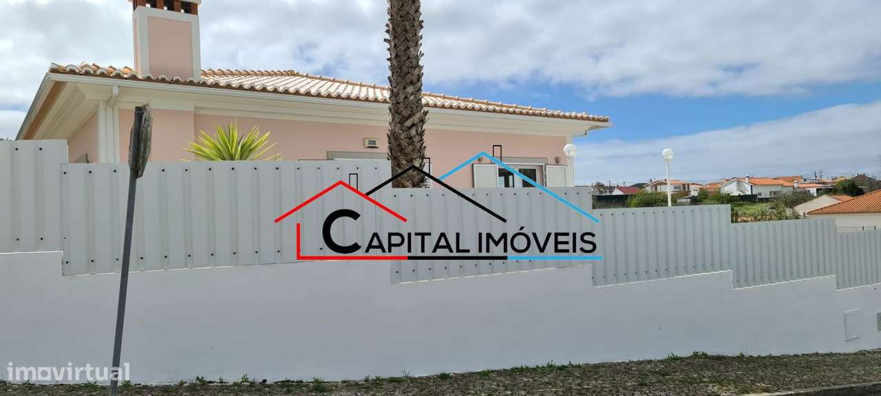 Moradia isolada T3+2 com piscina, em Caixas Sesimbra-27