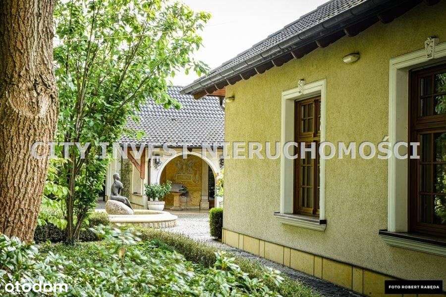 Unikatowa Rezydencja ze Strefą Basenu i Spa-12