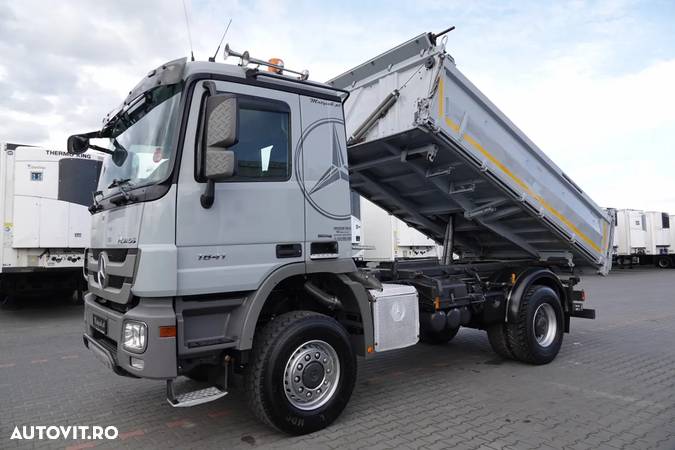 Mercedes-Benz ACTROS 1841 / 4 X 4 / CAMION BASCULAN PE 3 FETE / EPS+AMBRIEI / EURO 5 / 2010 - 2