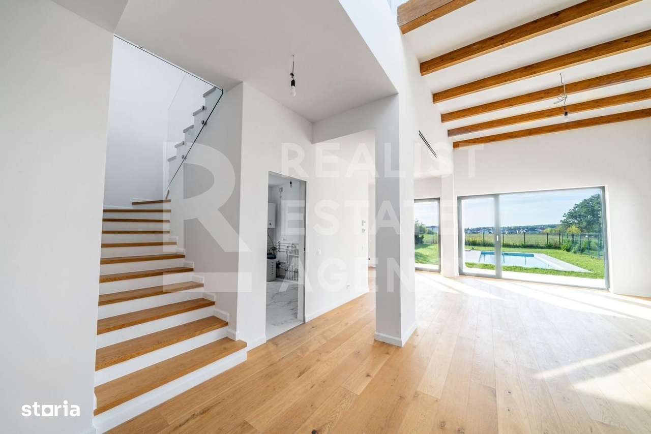 Vilă cu vedere spre pădure și cu piscina încălzită - Imagine principală: 5/14