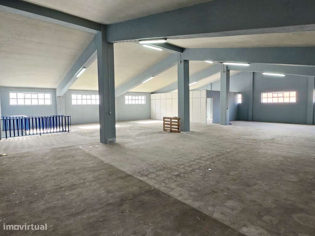 Armazém c/ 300,2 - Odivelas - Grande imagem: 3/7