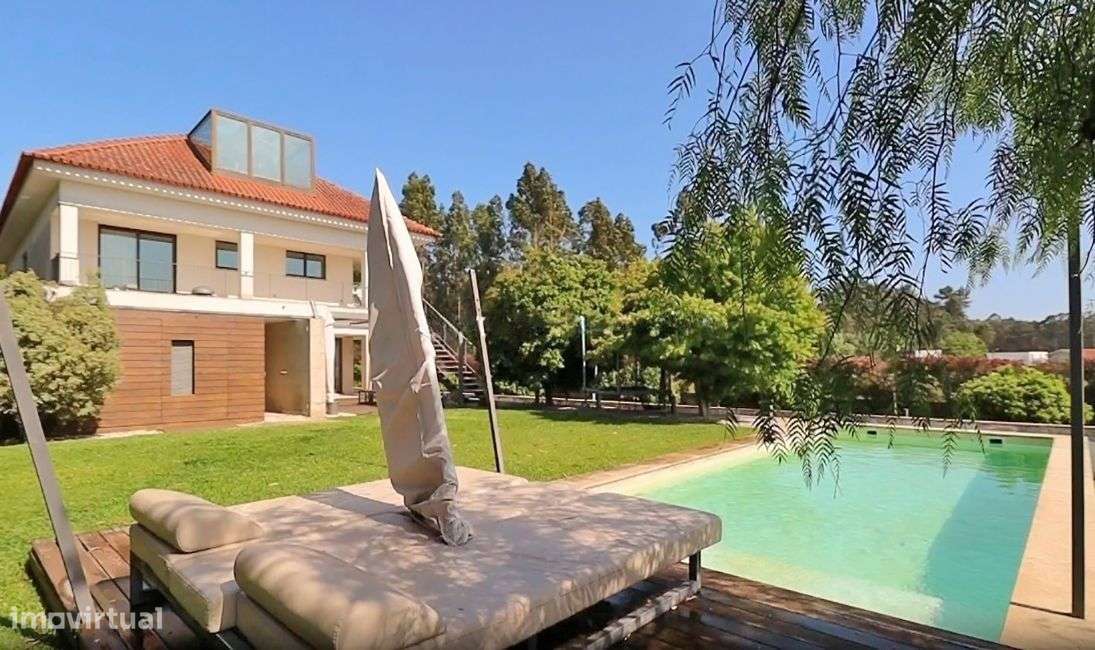 Moradia T4 de luxo em Souto, S.M. Feira - Grande imagem: 4/46