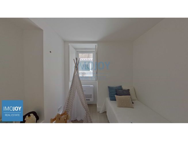 Apartamento T2 DUPLEX na Lapa, Recuperado, com Zona exterior-21