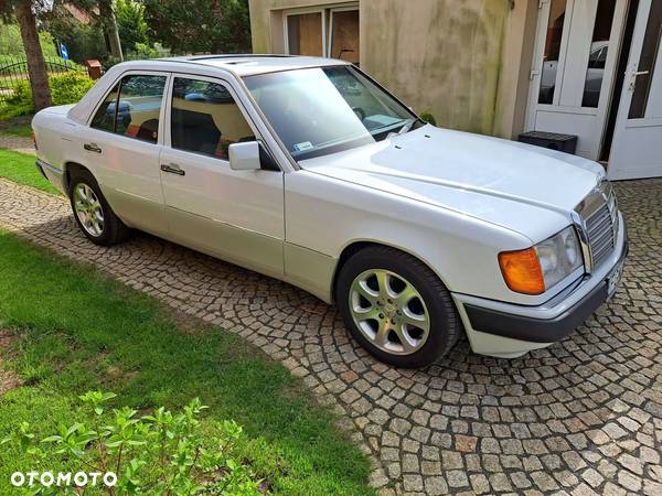 Mercedes-Benz W124 (1984-1993) - 2