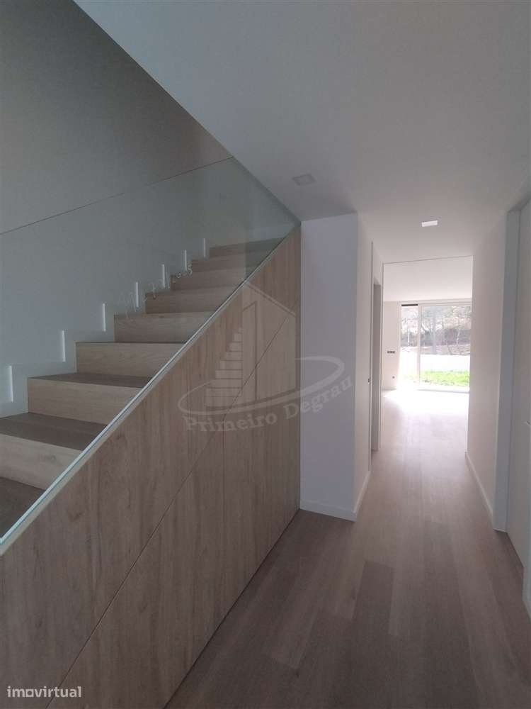 Moradia de 2 pisos com vistas fabulosas - Grande imagem: 5/37