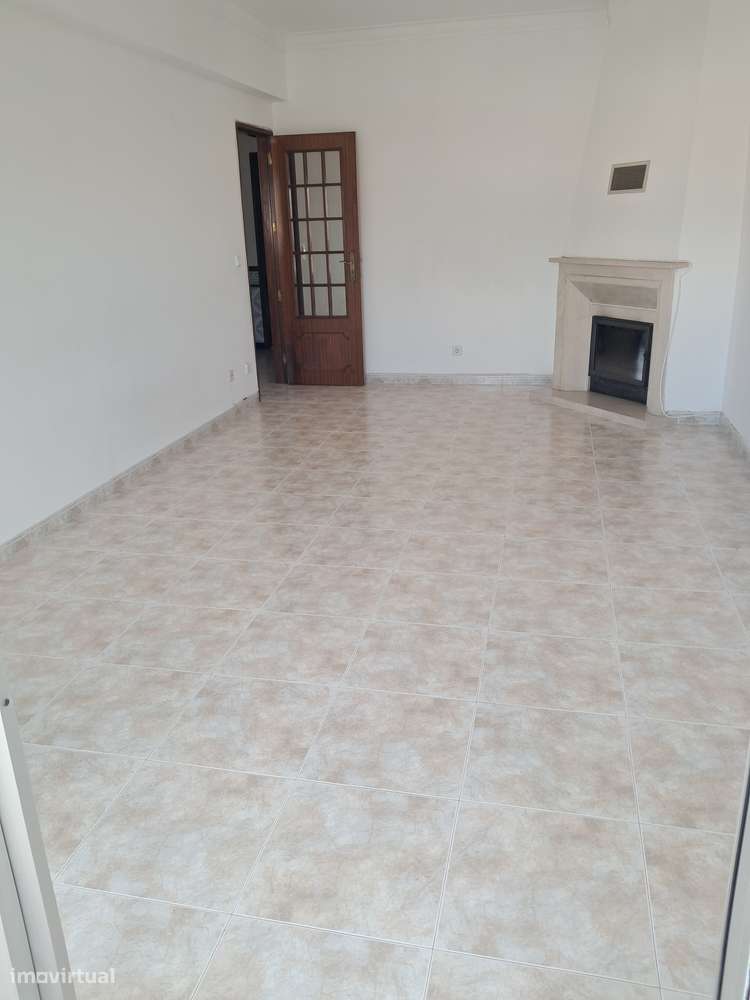 Apartamento t2 excelente localização - Grande imagem: 5/11